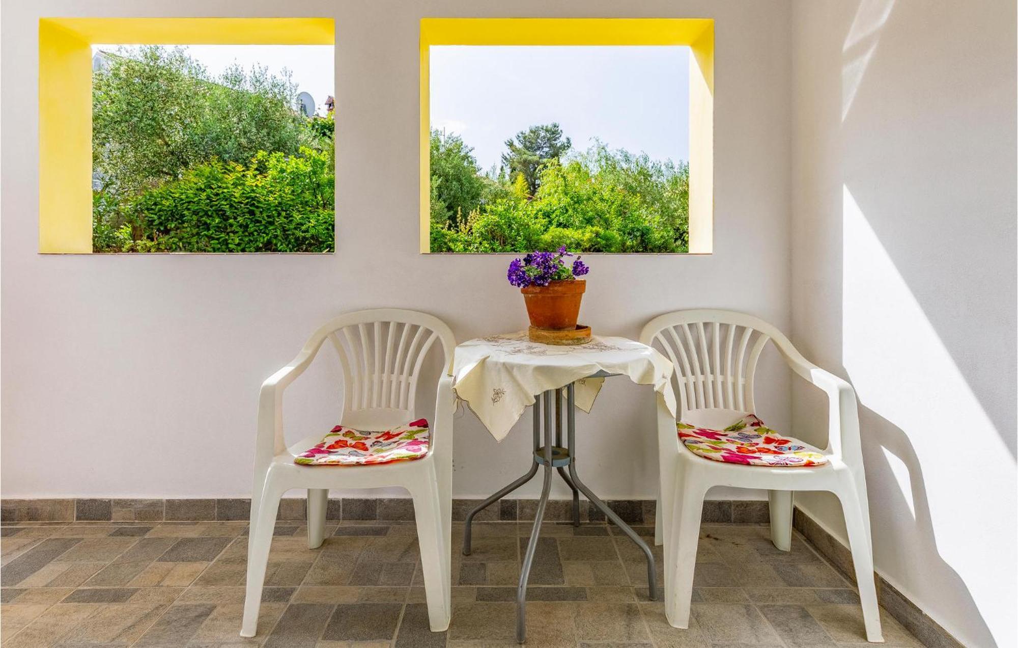Nice Apartment In Pula With Kitchen Экстерьер фото