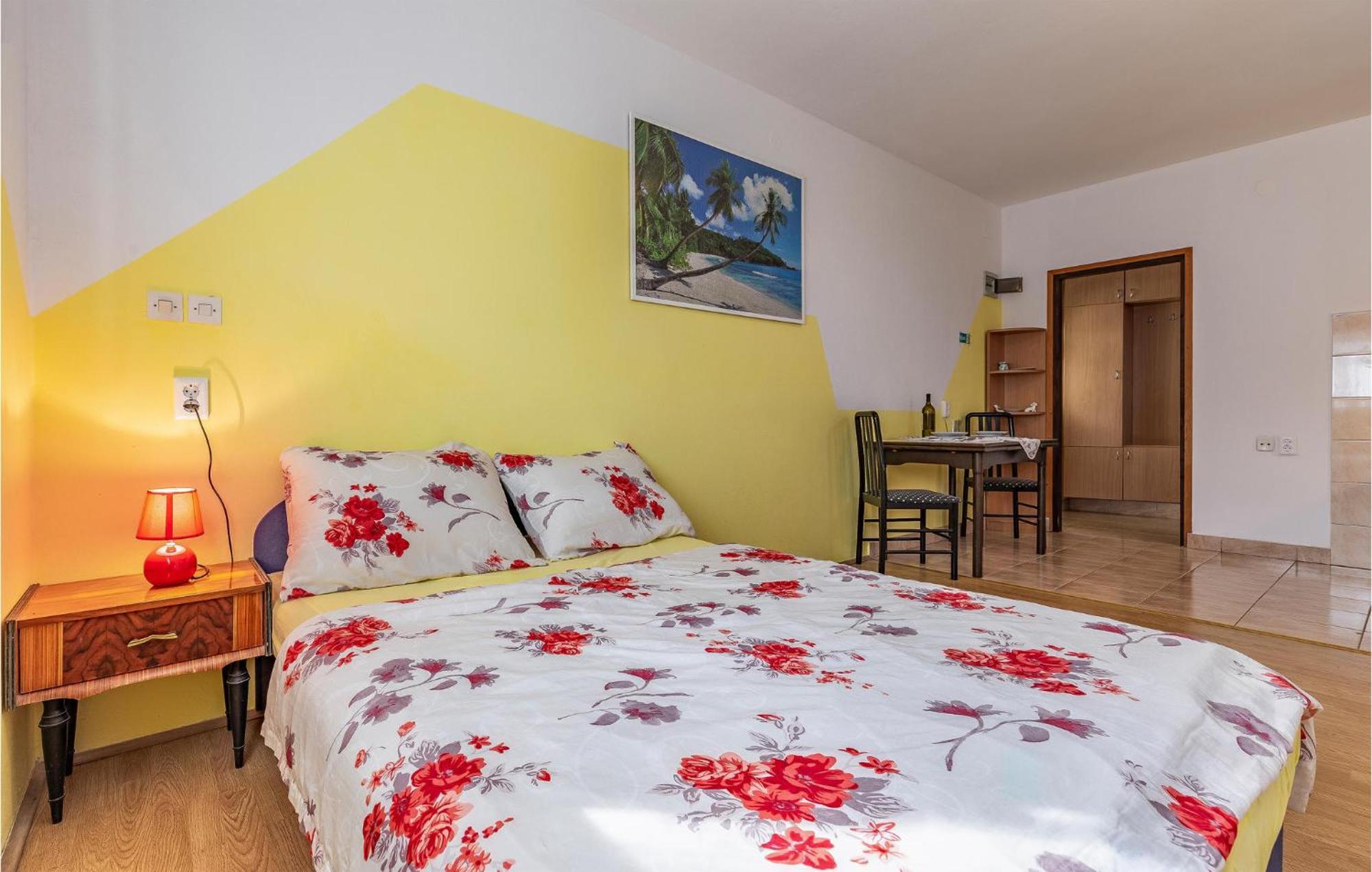 Nice Apartment In Pula With Kitchen Экстерьер фото